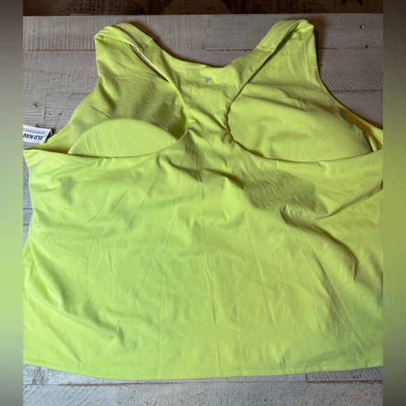 Old Navy Women’s PowerSoft Cropped Shelf-Bra Sports Bra Tank Top Size 4X (Plus) - Picture 12 of 15